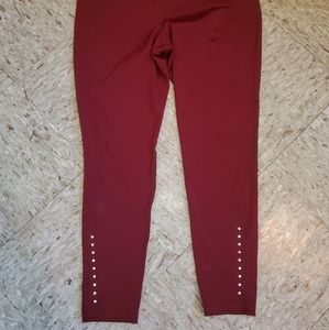 ■ 4/20$ !! ■ Old Navy Elevate Go Dry Leggings